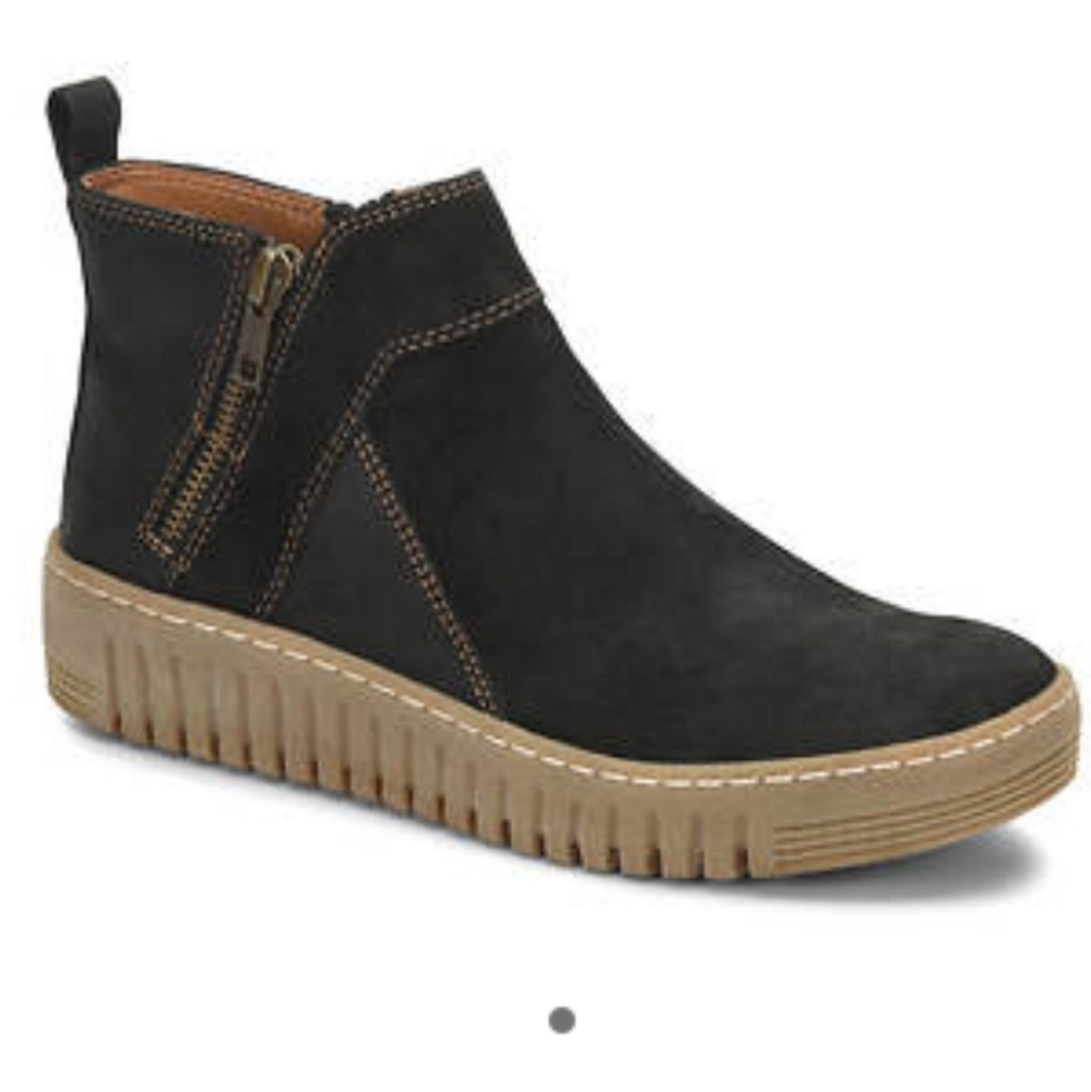 Comfortiva Hartwick Suede Leather Ankle Boot